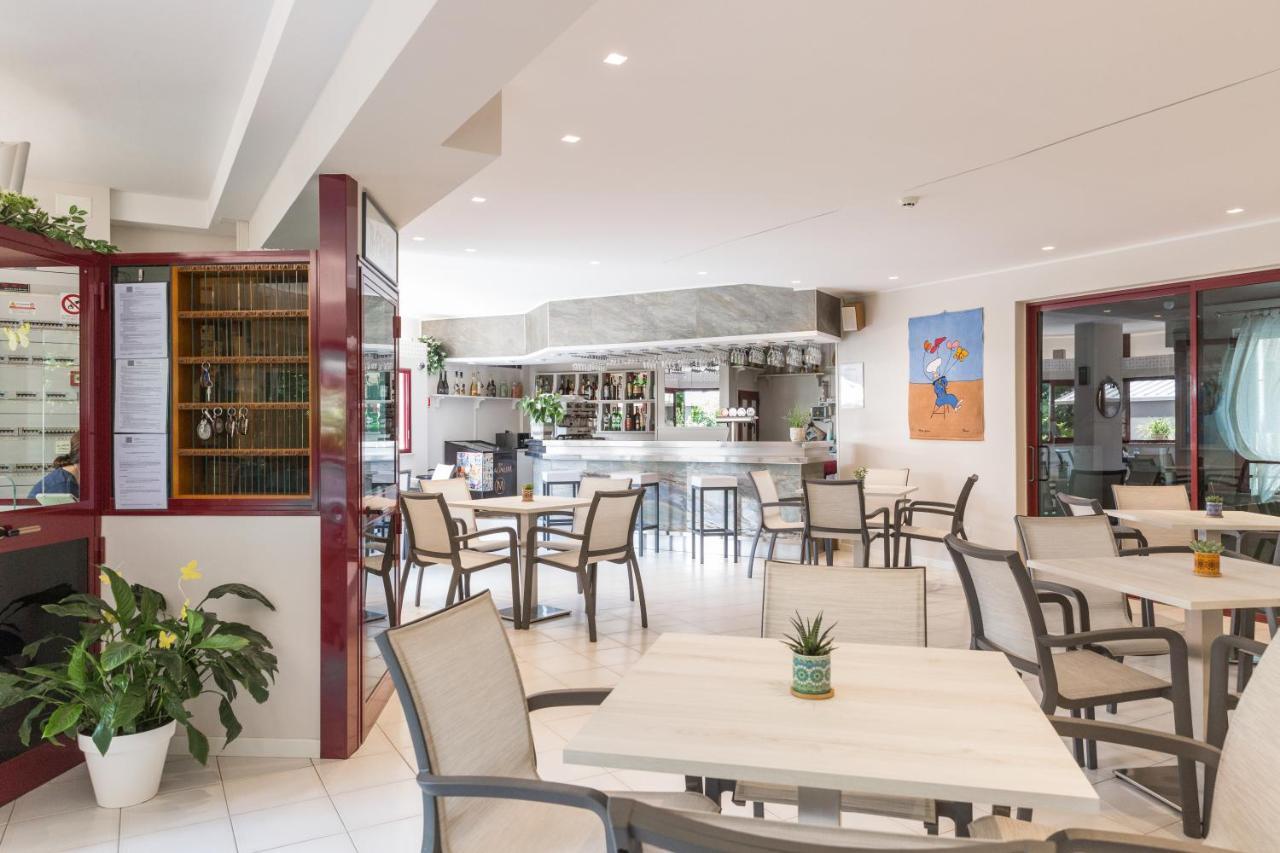 Hotel Parini Bellaria-Igea Marina Esterno foto