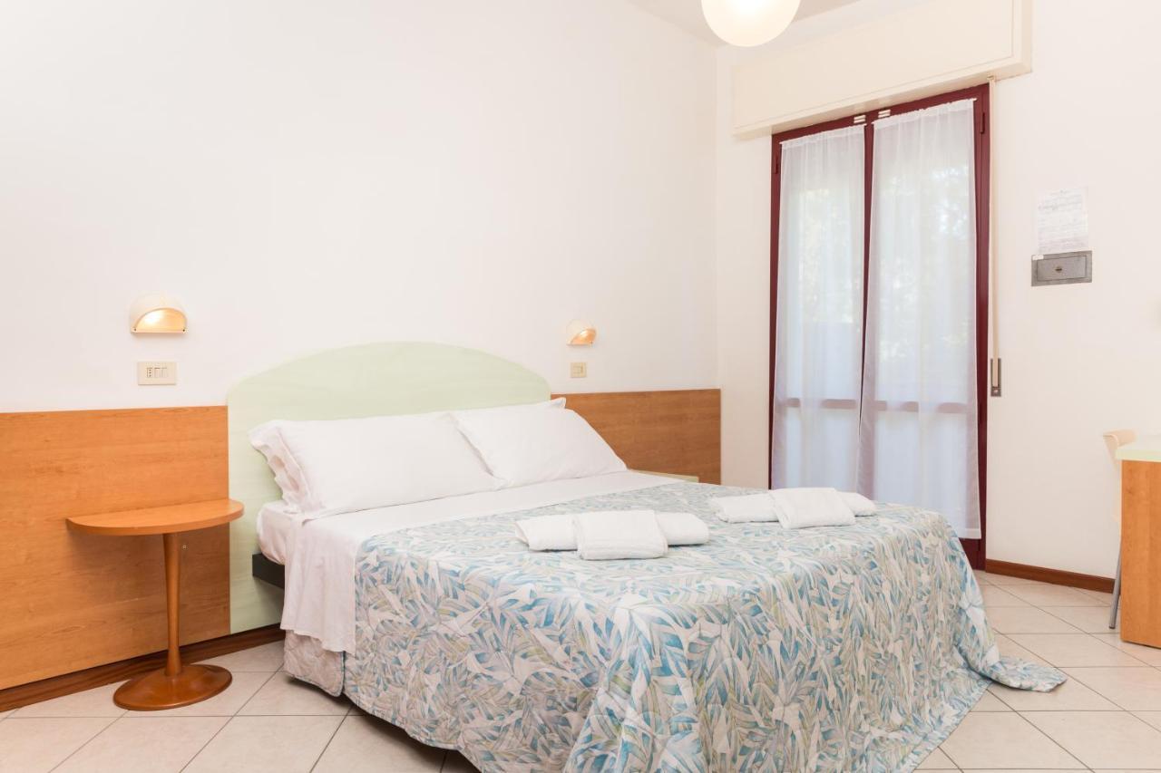 Hotel Parini Bellaria-Igea Marina Esterno foto