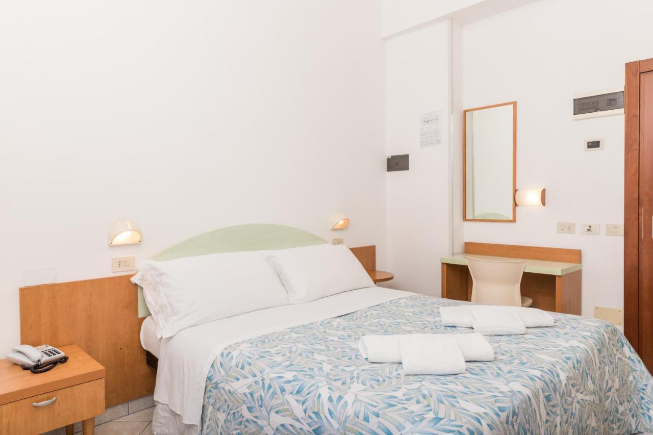 Hotel Parini Bellaria-Igea Marina Esterno foto