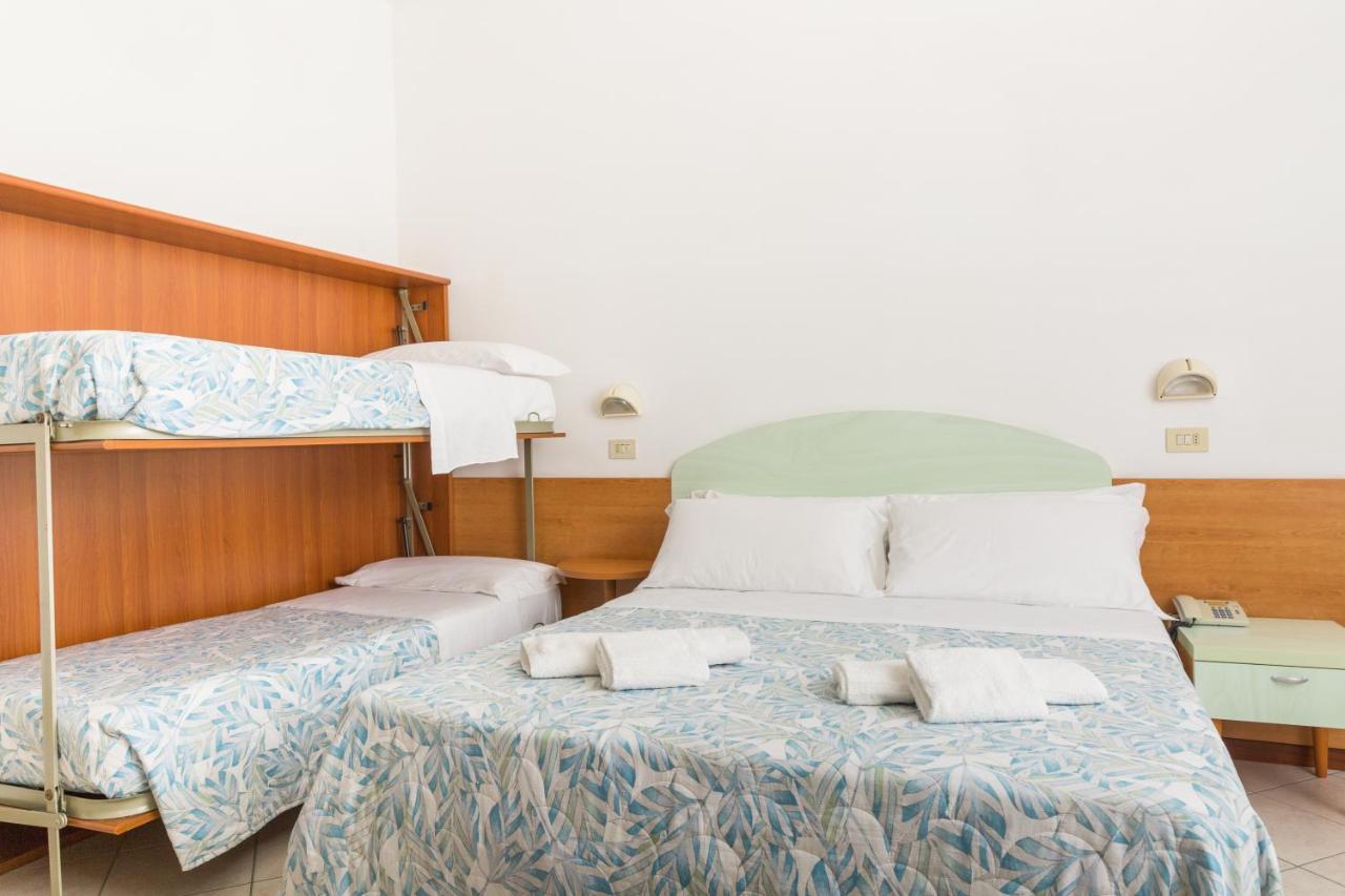 Hotel Parini Bellaria-Igea Marina Esterno foto