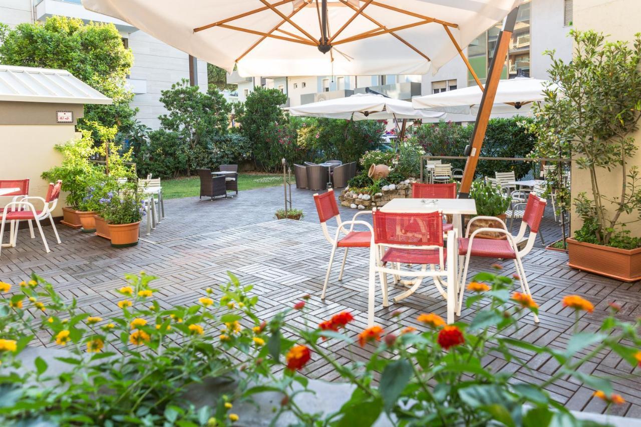 Hotel Parini Bellaria-Igea Marina Esterno foto