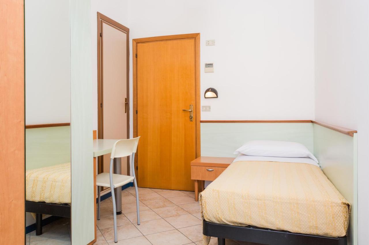 Hotel Parini Bellaria-Igea Marina Esterno foto