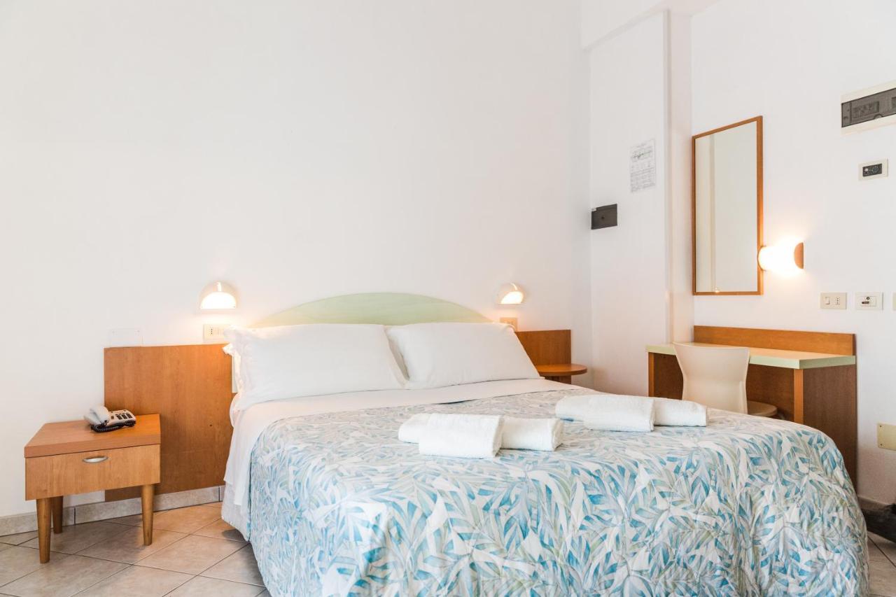 Hotel Parini Bellaria-Igea Marina Esterno foto