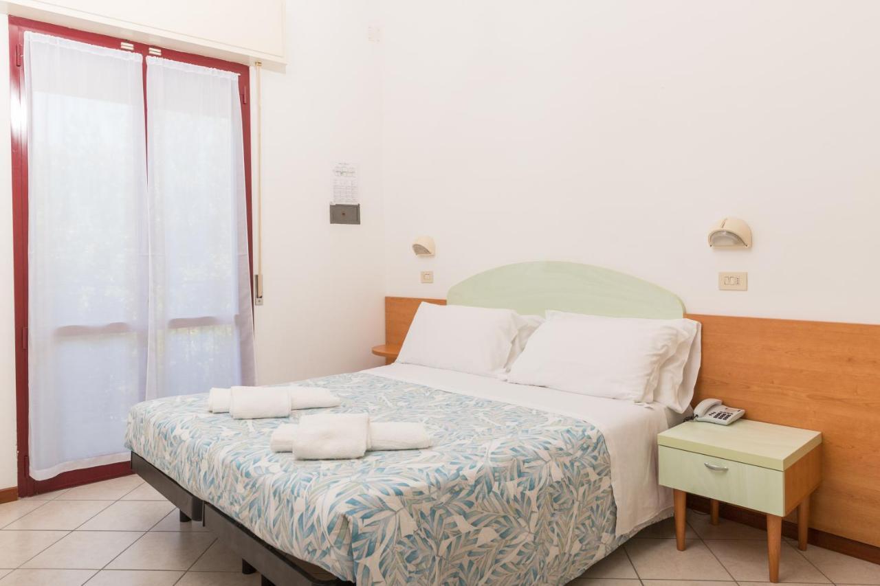 Hotel Parini Bellaria-Igea Marina Esterno foto