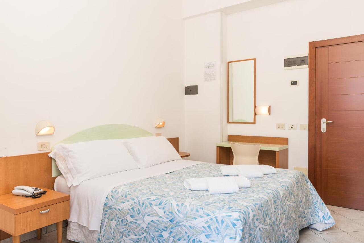 Hotel Parini Bellaria-Igea Marina Esterno foto