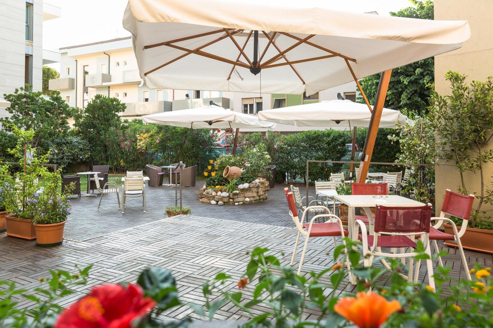 Hotel Parini Bellaria-Igea Marina Esterno foto