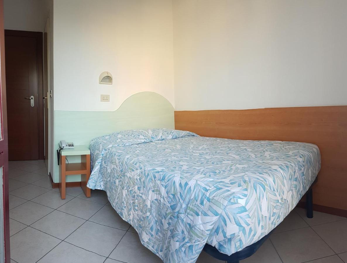 Hotel Parini Bellaria-Igea Marina Esterno foto